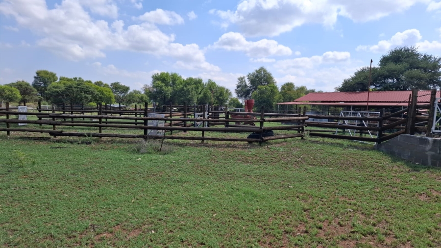 4 Bedroom Property for Sale in Jan Kempdorp Rural Northern Cape